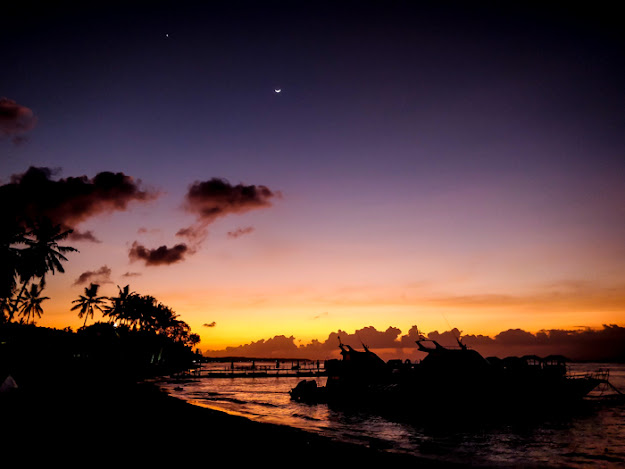 gorgeous-sunset-on-bali-nusa-penida-island.jpeg