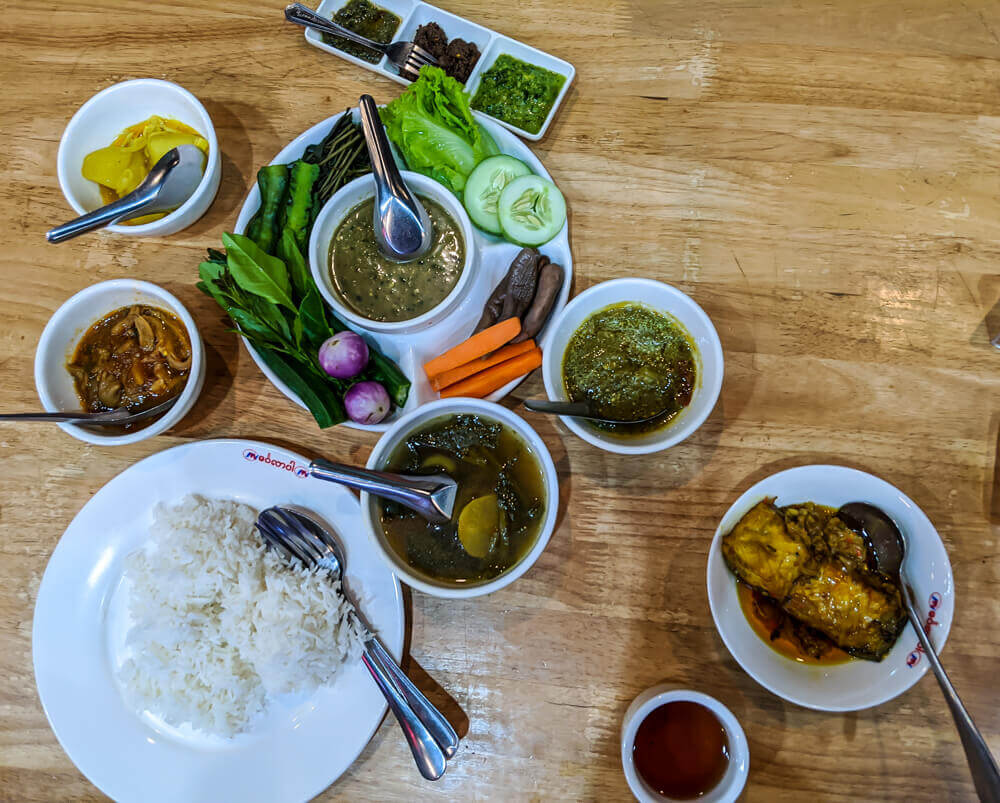 food-myanmar-traditional-meal.jpg