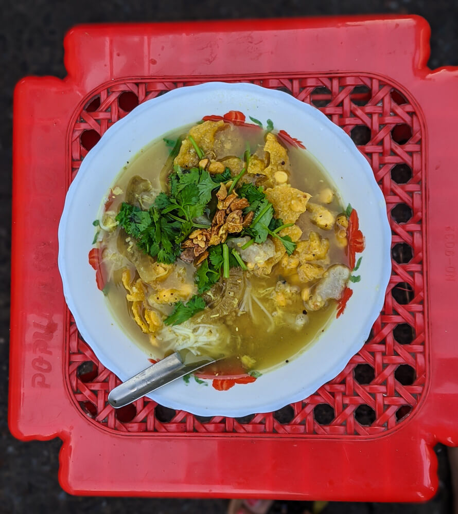 mohinga-yandon-popular-food-in-myanmar