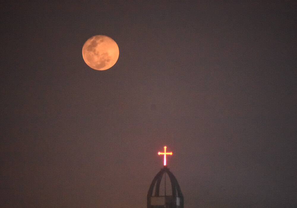 full-moon-rise-over-madikeri-coorg